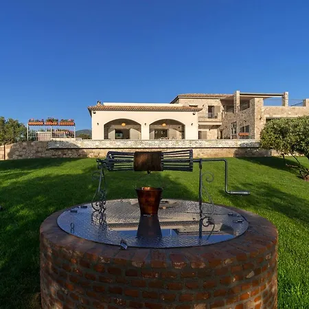 Villa Maslina House With Private Pool In Evia Greece *